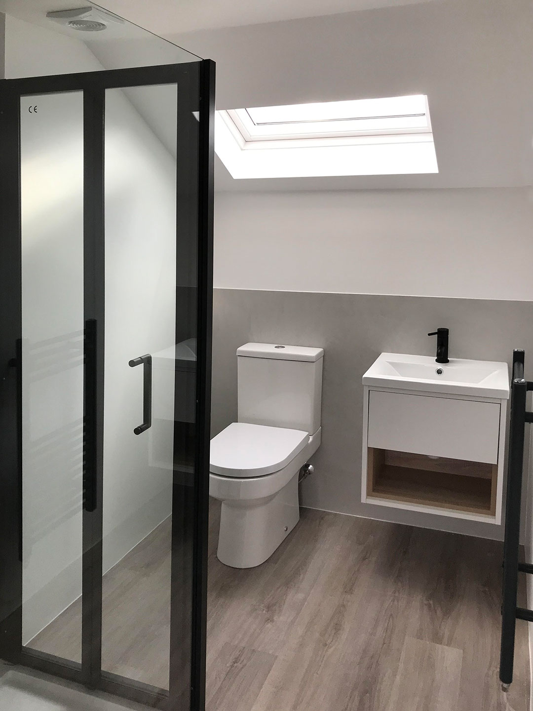 15 Bushwood Bathroom With Sky Light