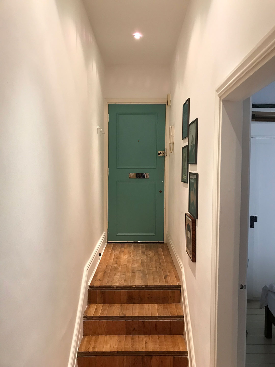Pembridge Square Hallway