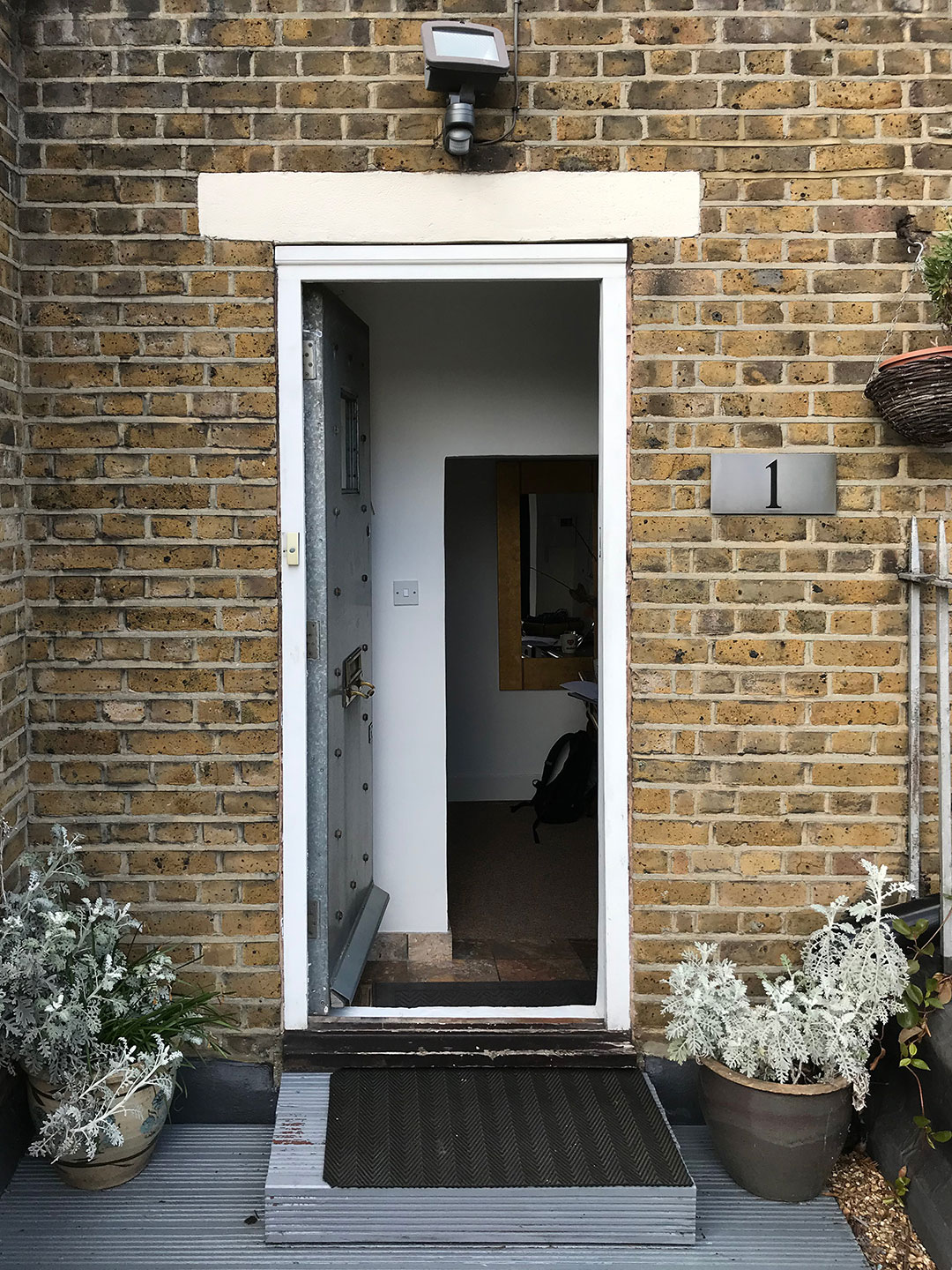 Tabard center porch