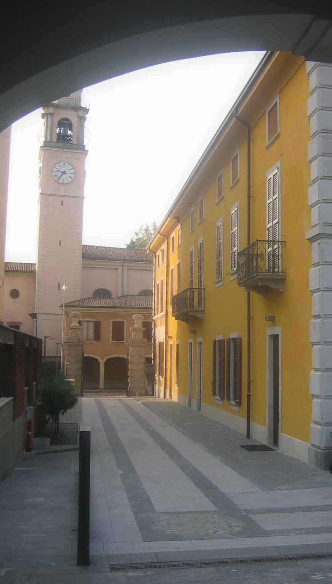 Villa Litta arch view