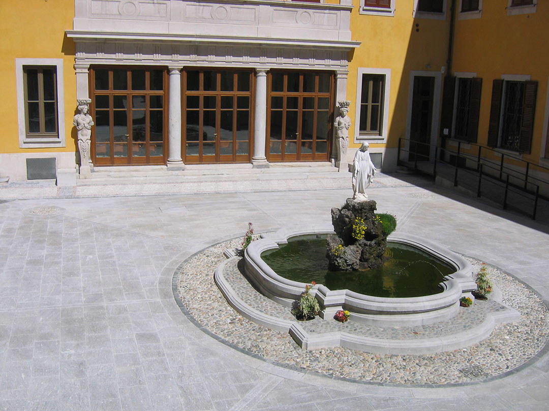 Villa Litta inner garden paving