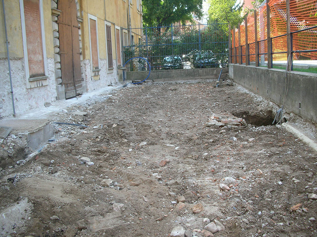 Villa Litta pedestial walk restoration